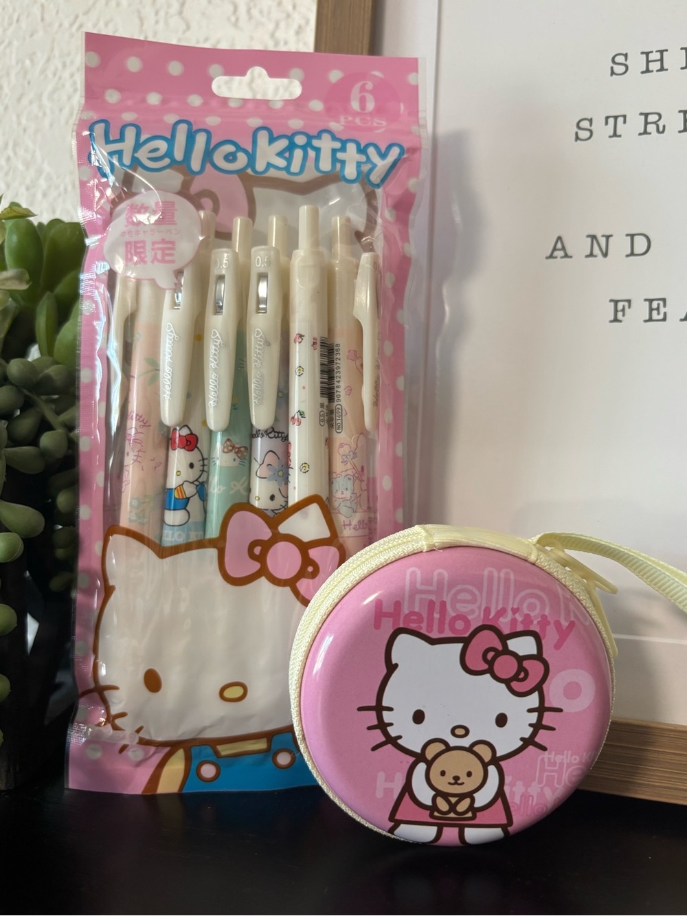 Hello Kitty Case & Multi-Pen Pack